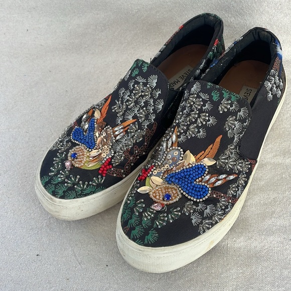 GWEN Beaded Bird Steve Madden Slip-on Sneakers - Picture 2 of 6